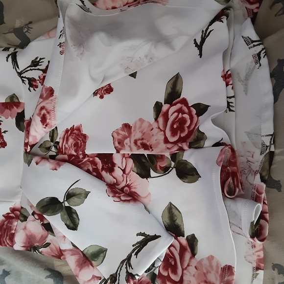 Dress/romper - Picture 2 of 3